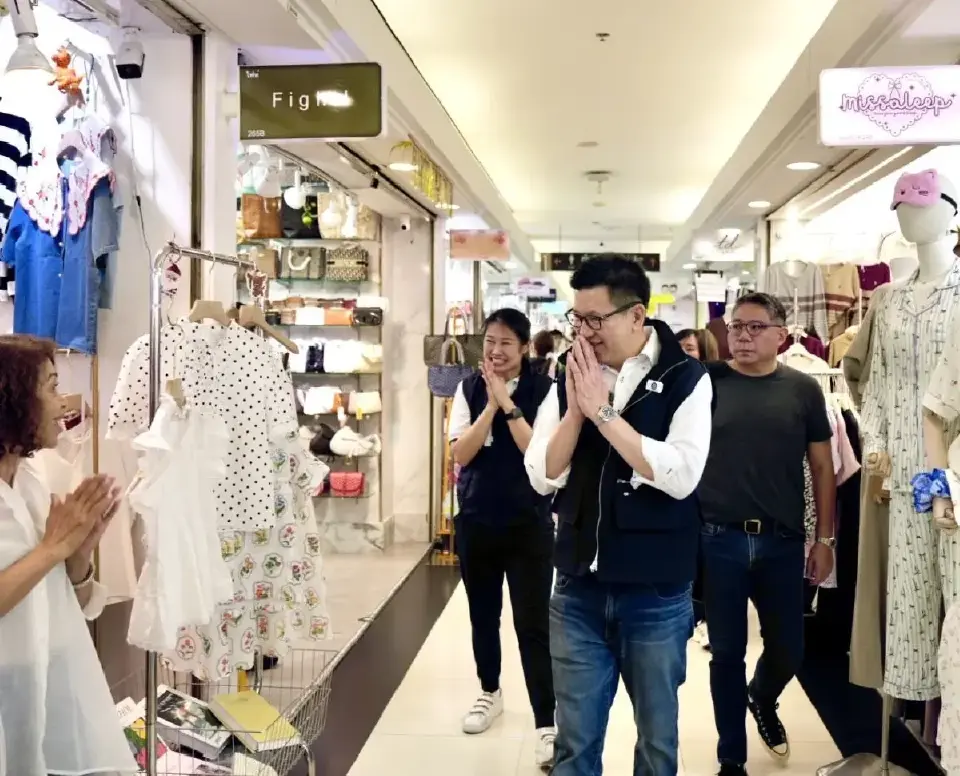 “เอกนิติ”ชี้คนตอบรับ“คนละครึ่งพลัส”ดี ลุยหาเสียงสามย่าน-แพลตตินั่ม