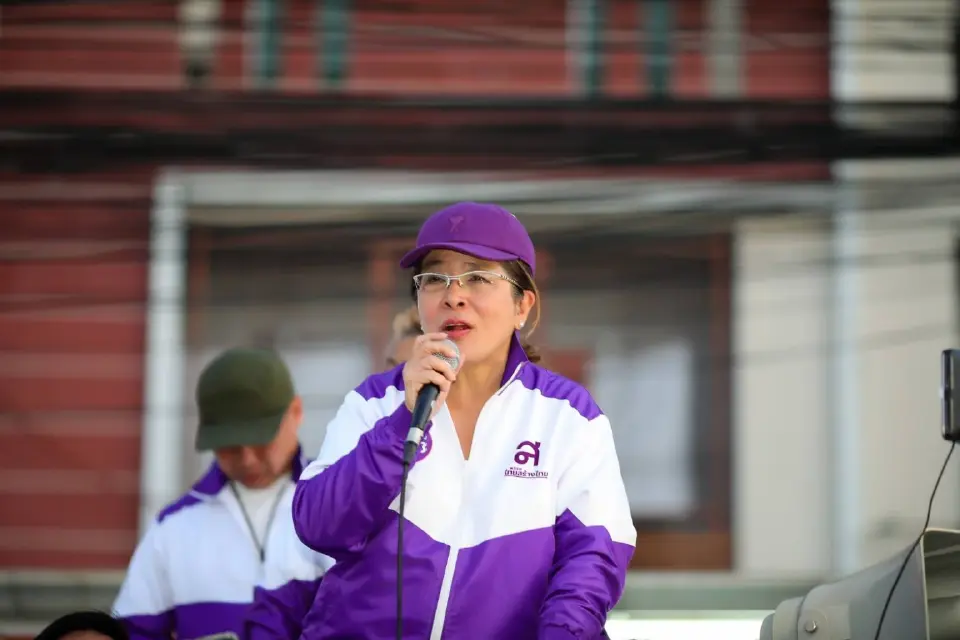 “สุดารัตน์”นำไทยสร้างไทยบุกลาดกระบัง ดันบำนาญประชาชน 3,000 บาท