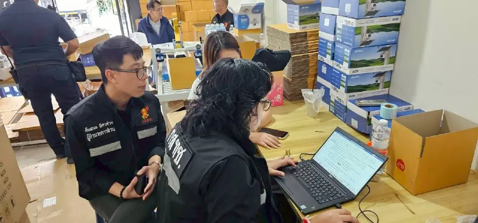 กสทช. ทลายคลังกล้องวงจรปิดเถื่อนกลางกรุง! ยึดของกลางหมื่นชุด มูลค่า 10.5 ล้าน