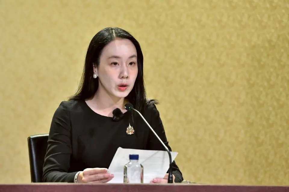 นางสาวลลิดา เพริศวิวัฒนา