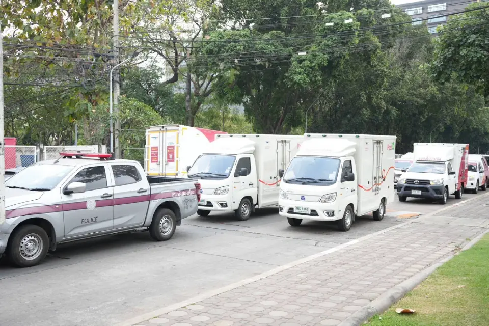 กกต.ปล่อยขบวนรถขนบัตรเลือกตั้งล่วงหน้า กระจาย 400 เขตทั่วไทย พร้อมนับ 8 ก.พ.