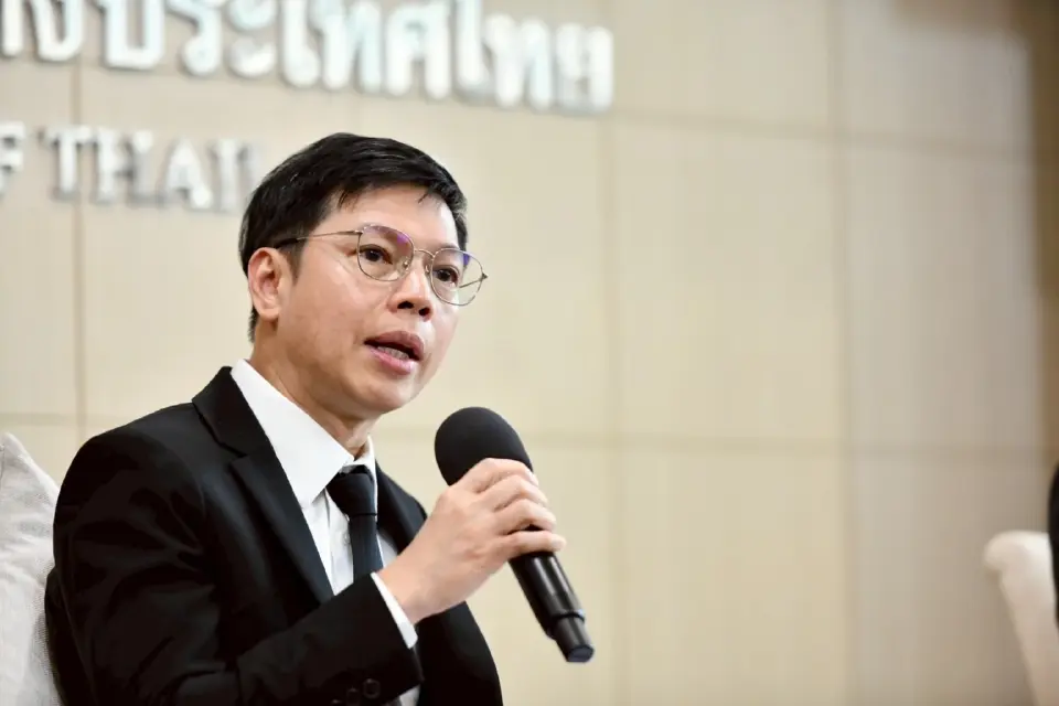 นายสมชาย เลิศลาภวศิน ผู้ช่วยผู้ว่าการสายกำกับสถาบันการเงิน ธนาคารแห่งประเทศไทย (ธปท.) 