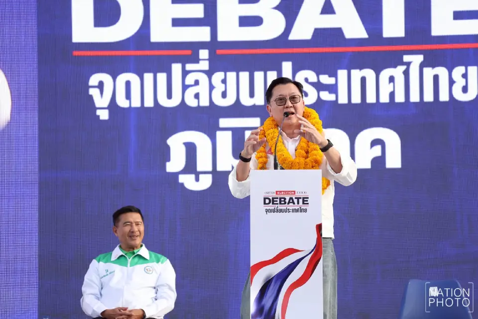 นายจตุพร บุรุษพัฒน์ หัวหน้าพรรคโอกาสใหม่ และแคนดิเดตนายกรัฐมนตรี 