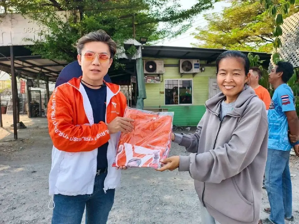 จ่อซวย! "ไมค์ ประสิทธิ์" ส่อผิดกฎหมายเลือกตั้ง ปมแจกเสื้อ-น้ำหลังสอบตก