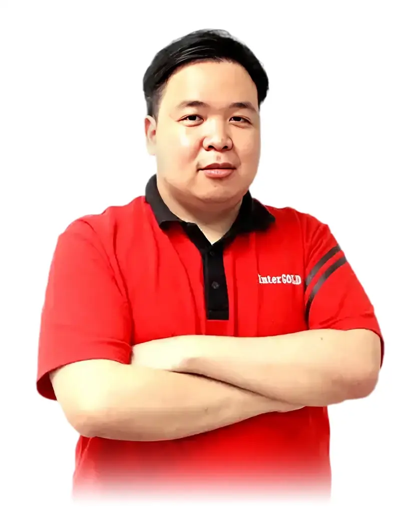 นายเศรษฐวัชร์ พุทธทิพย์ เทรดเดอร์จากบริษัท อินเตอร์โกลด์ โกลด์เทรด จำกัด 