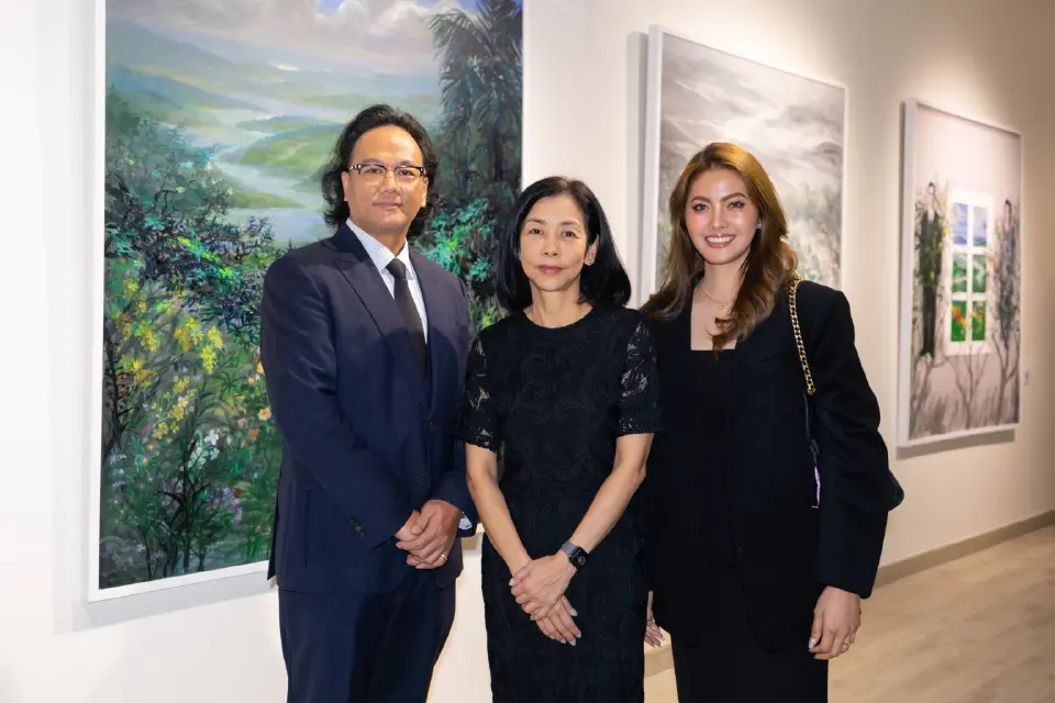 2 ศิลปินแห่งชาติ เปิดนิทรรศการเฉลิมพระเกียรติ "พระพันปีหลวง" ที่สยามพารากอน