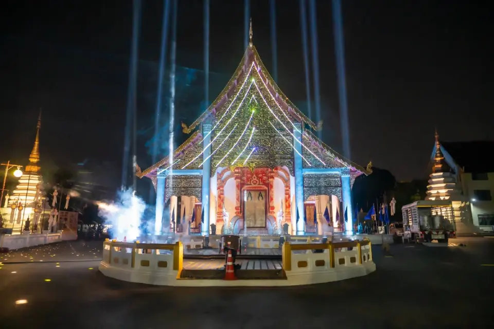 เที่ยว เชียงใหม่ Night Market เนรมิตแสงสี ถนนคนเดินสันกำแพง ท่าแพ สุดตระการตา