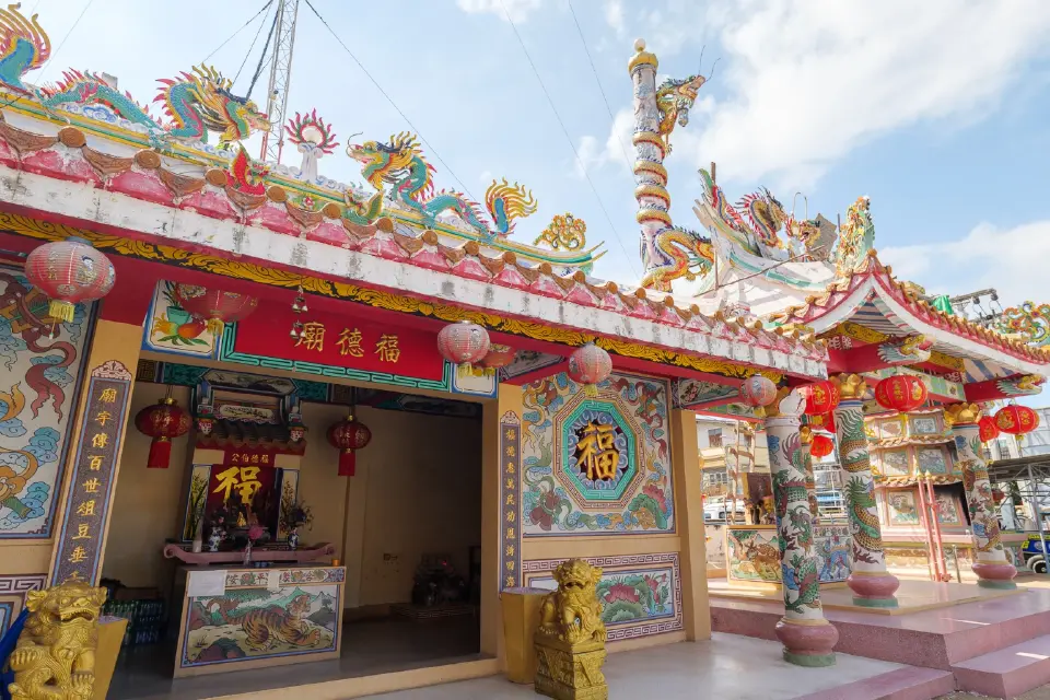 สุราษฎร์ธานี ชวนปักหมุดเส้นทางท่องเที่ยวขอพรเทพเจ้า รับเทศกาลตรุษจีน 2569 