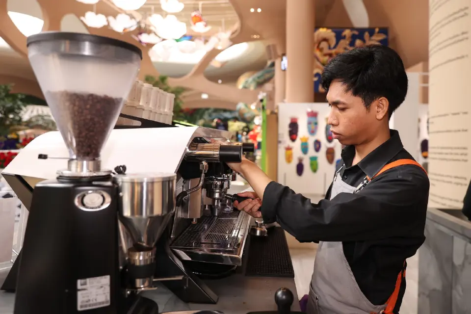 NEXTOPIA ยินดี Julien ผู้ก่อตั้ง Dots Coffee คว้า Global Inclusion List 2026