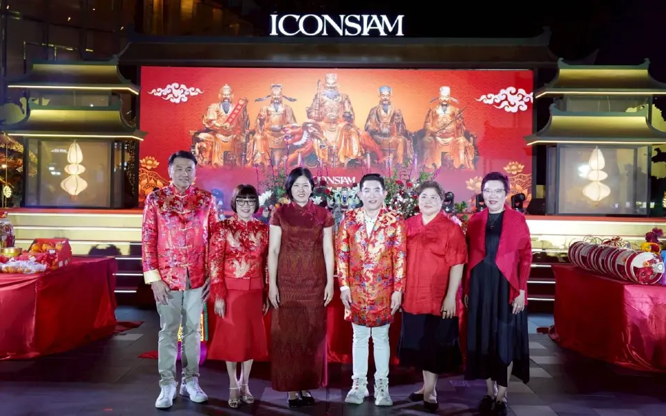 ปรากฏการณ์ศรัทธา! ไอคอนสยามจัดพิธีไหว้เทพเจ้าโชคลาภริมน้ำ รับปีมะเมีย 2569