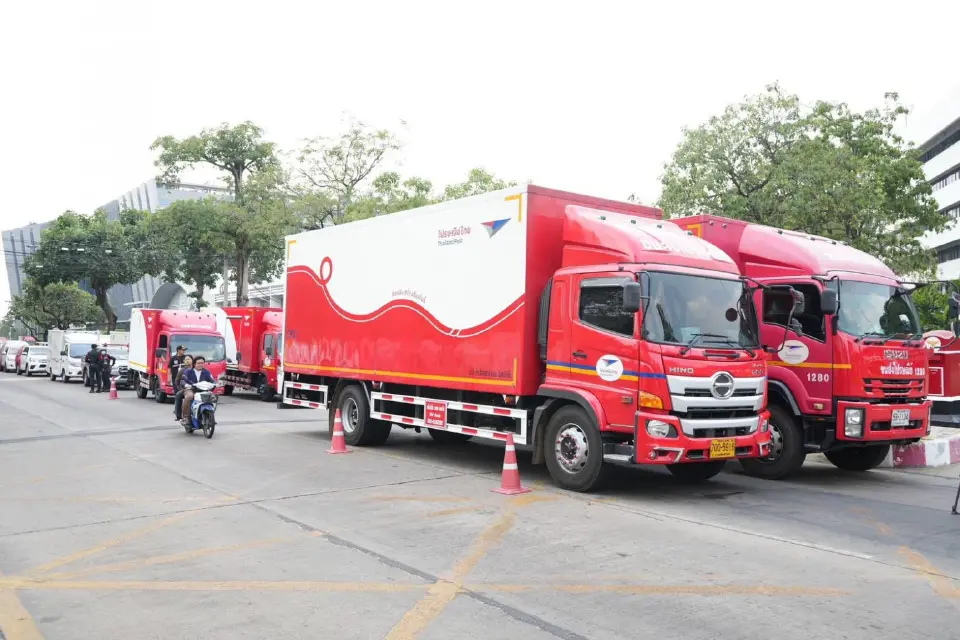 กกต.ปล่อยขบวนรถขนบัตรเลือกตั้งล่วงหน้า กระจาย 400 เขตทั่วไทย พร้อมนับ 8 ก.พ.