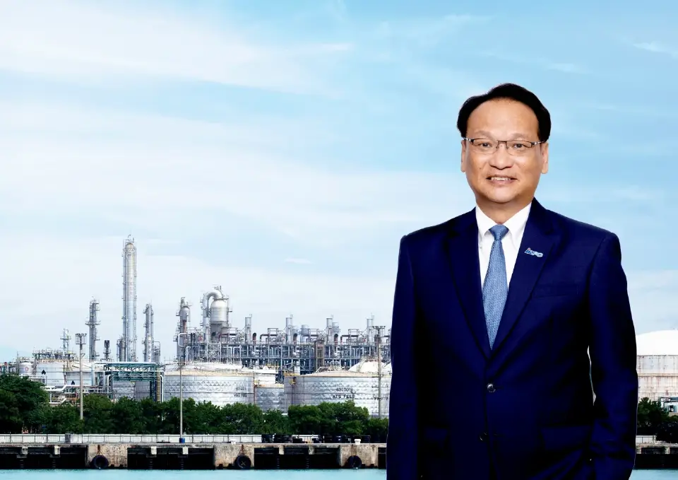 เทอดเกียรติ พร้อมมูล ประธานเจ้าหน้าที่บริหารและกรรมการผู้จัดการใหญ่ บริษัท ไออาร์พีซี จำกัด (มหาชน) 