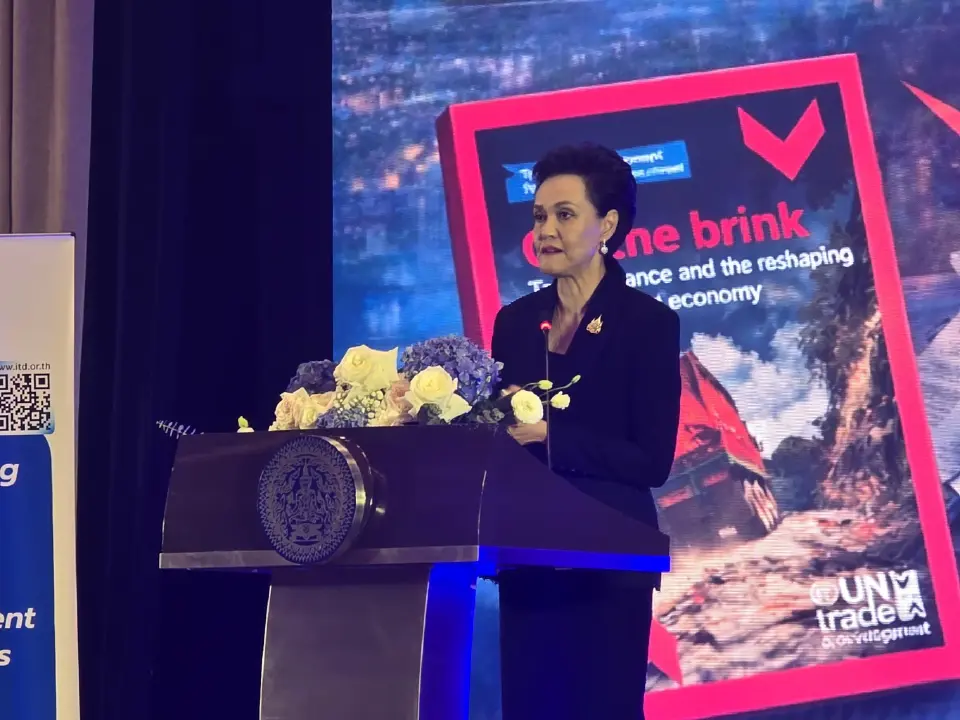 นางศุภจี สุธรรมพันธุ์ รัฐมนตรีว่าการกระทรวงพาณิชย์