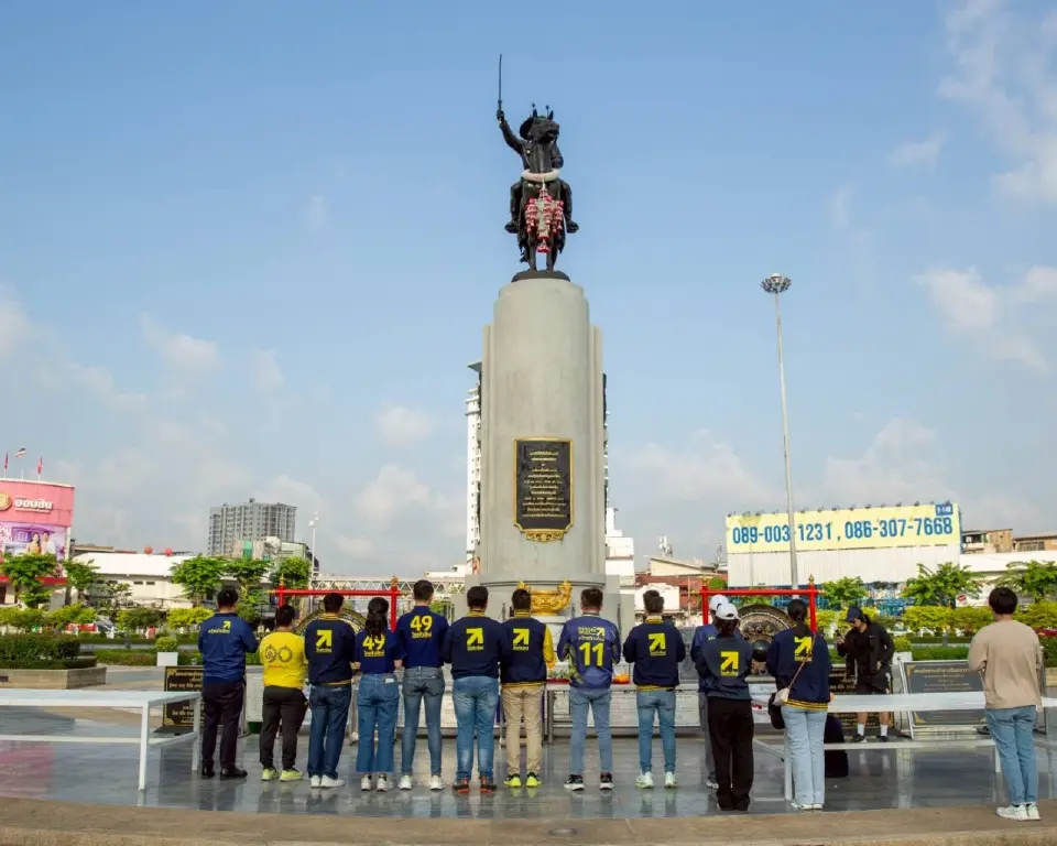 ไทยก้าวใหม่ลุยรถแห่ทั่วกรุง โค้งสุดท้าย ปลุกพลังเลือกเบอร์ 49