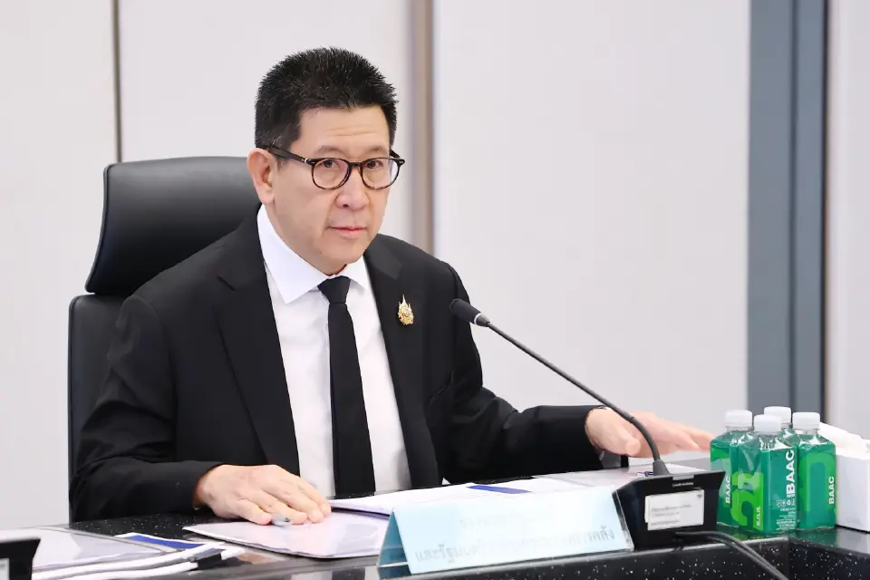 นายเอกนิติ นิติทัณฑ์ประภาศ รองนายกรัฐมนตรี และรัฐมนตรีว่าการกระทรวงการคลัง