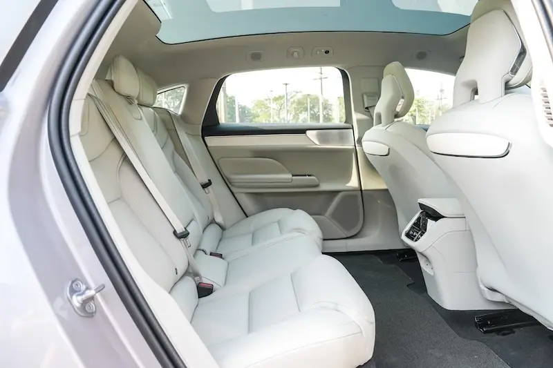 รีวิว Volvo ES90