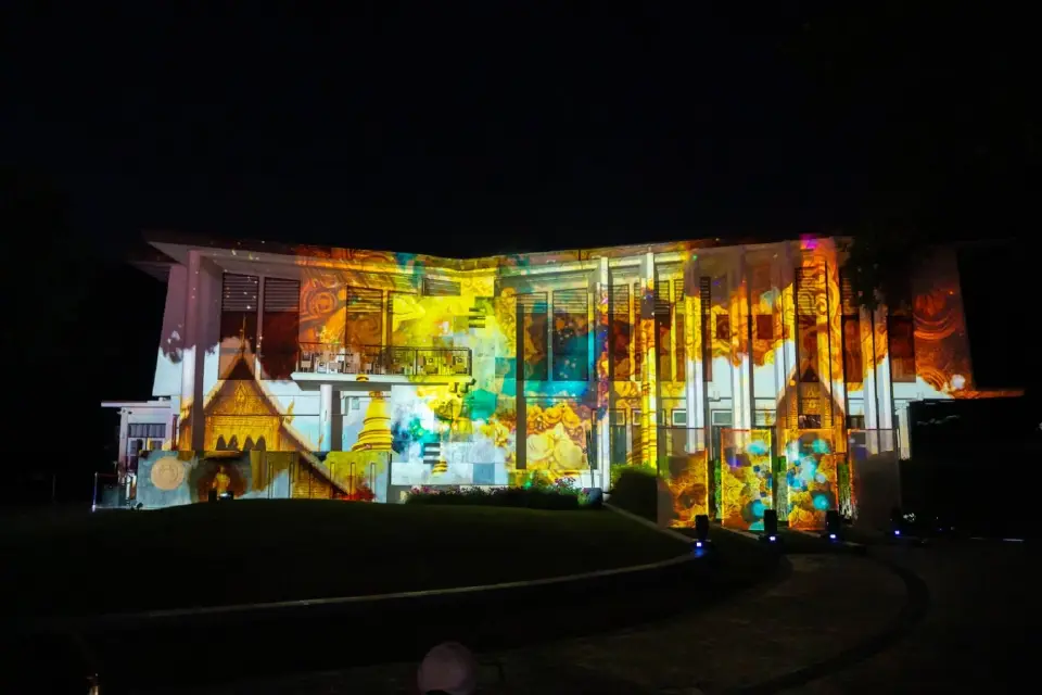 เที่ยว เชียงใหม่ Night Market เนรมิตแสงสี ถนนคนเดินสันกำแพง ท่าแพ สุดตระการตา