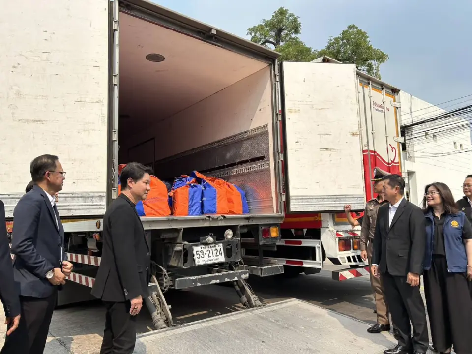 กกต.ปล่อยขบวนรถขนบัตรเลือกตั้งล่วงหน้า กระจาย 400 เขตทั่วไทย พร้อมนับ 8 ก.พ.