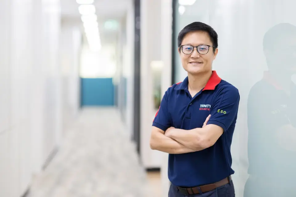 ณัฐชาต เมฆมาสิน ผู้ช่วยกรรมการผู้จัดการอาวุโส ฝ่ายวิเคราะห์หลักทรัพย์ บริษัทหลักทรัพย์ ทรีนีตี้ จำกัด