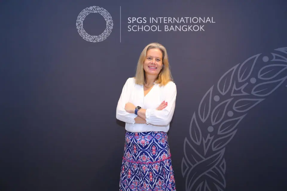 ลิซ ฮิวเออร์