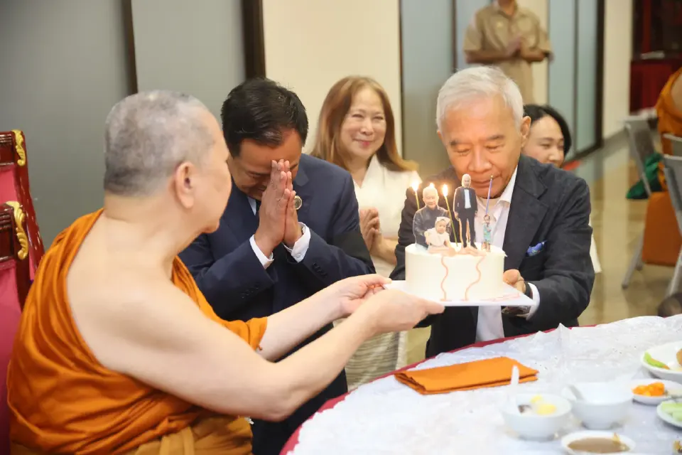 “นายกฯ อนุทิน”รุดอวยพรวันเกิด 71 ปี “สุวัจน์ ลิปตพัลลภ”บรรยากาศชื่นมื่น