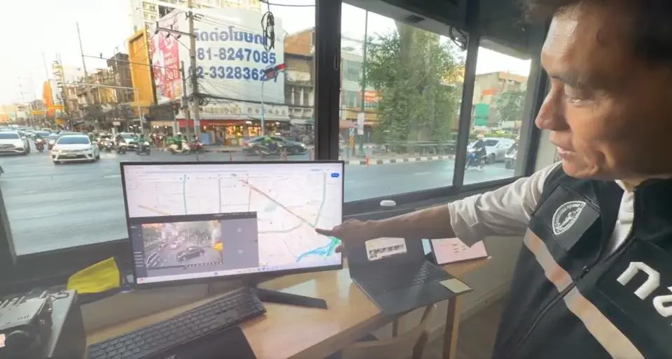 บอกลาไฟแดง 12 นาที! กทม. ใช้ Adaptive Control แก้รถติดพระโขนง