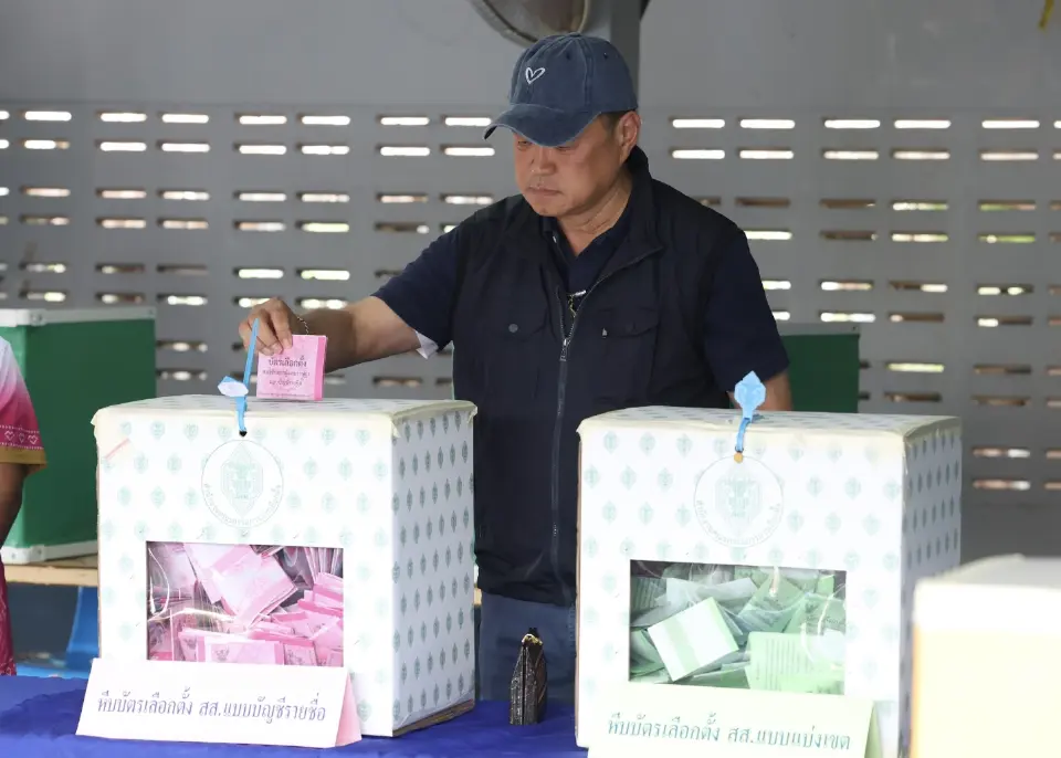 รวมสีสัน หัวหน้าพรรค คนการเมือง ใช้สิทธิเลือกตั้ง 8 ก.พ. คึกคัก