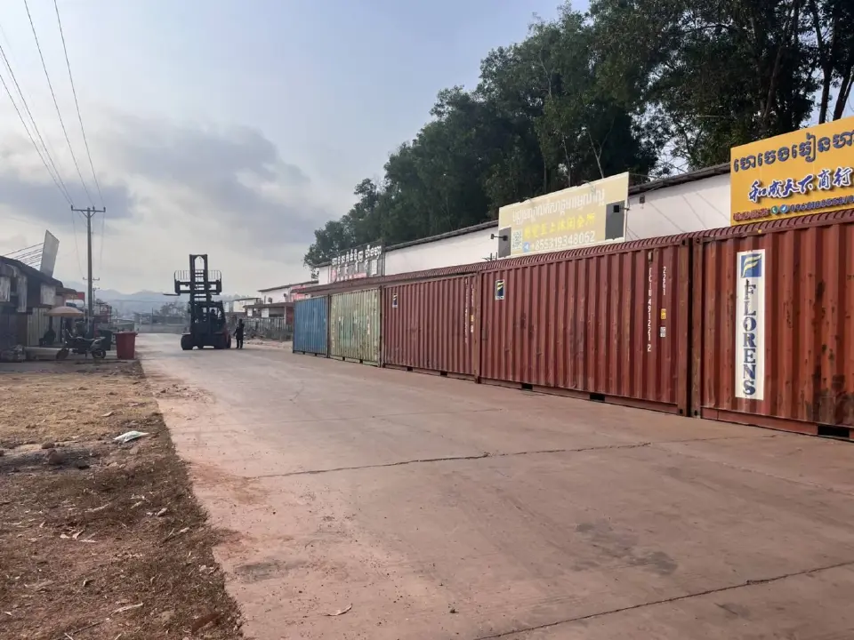 กองทัพเรือ แจงวางตู้คอนเทนเนอร์ชายแดนตราด ยันยึดข้อตกลงหยุดยิงเข้ม