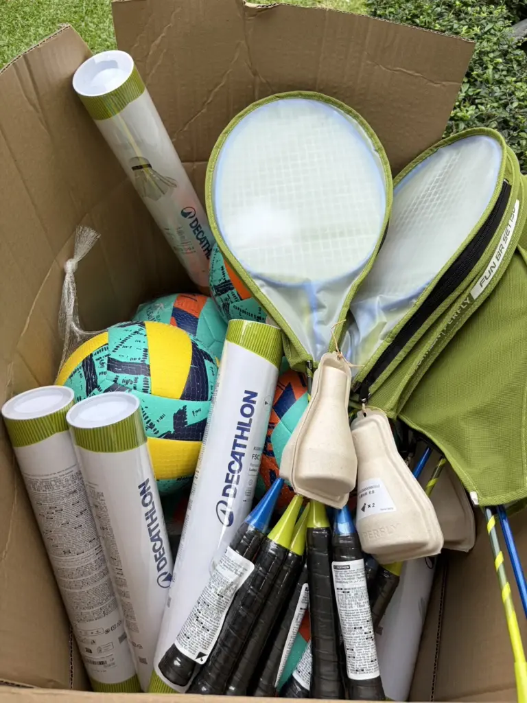 กรมตรวจบัญชีสหกรณ์ ผนึก TANK300 ลุยดอยแม่ฮ่องสอน มอบกีฬา-โซลาร์เซลล์เด็กชายแดน