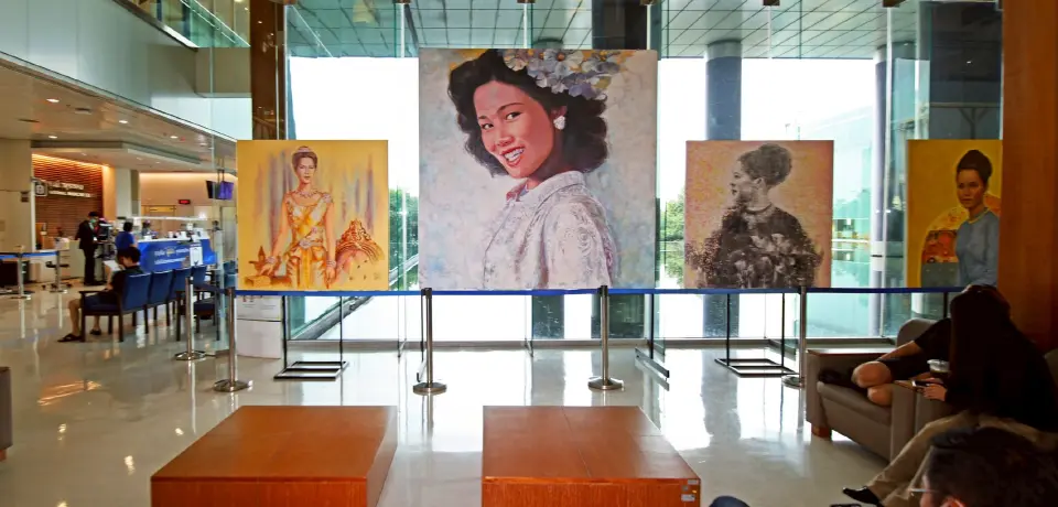 รพ.ศิริราชเปิดนิทรรศการศิลปะรำลึกพระพันปีหลวง ระดมทุนช่วยผู้ป่วยมะเร็ง