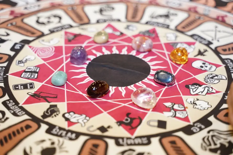 เช็กดวงรับปีมะเมีย! สุขสยามจัดเต็ม 9 ศาสตร์ดัง เสริมเฮงกับสมาคมโหรฯ