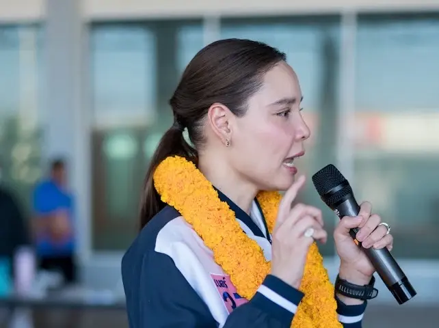 “ซาบีดา” ควงพ่อช่วย “ชานนท์” โค้งสุดท้าย เลือกภูมิใจไทยกลับบริหารประเทศ