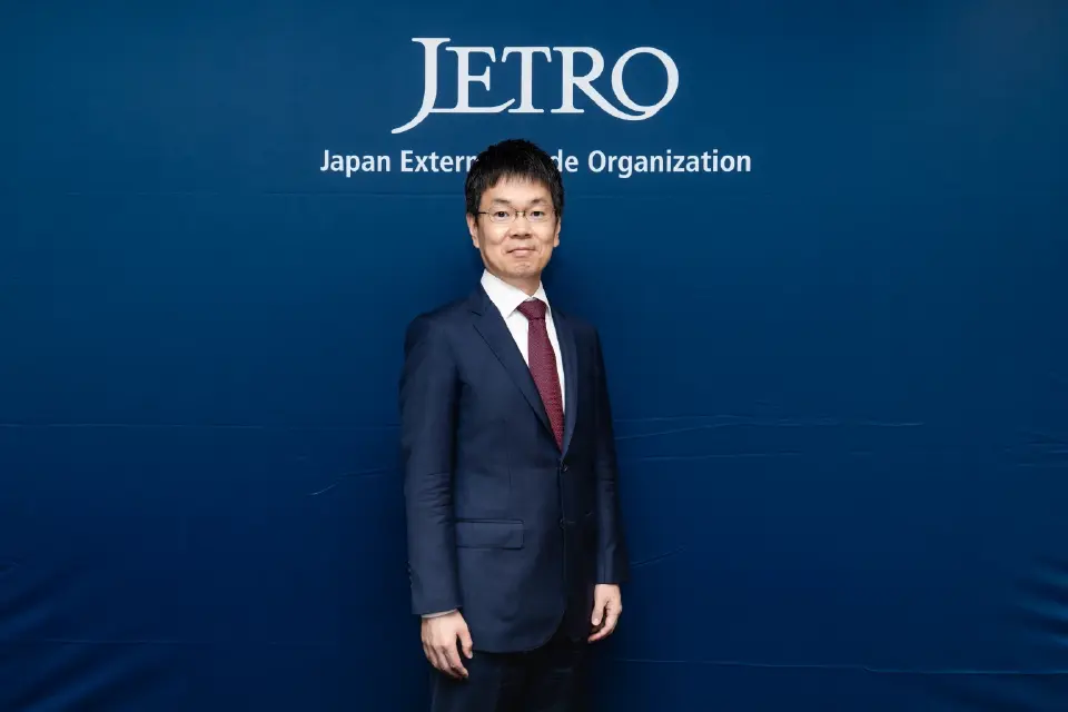  นายอาเบะ อิจิโระ 