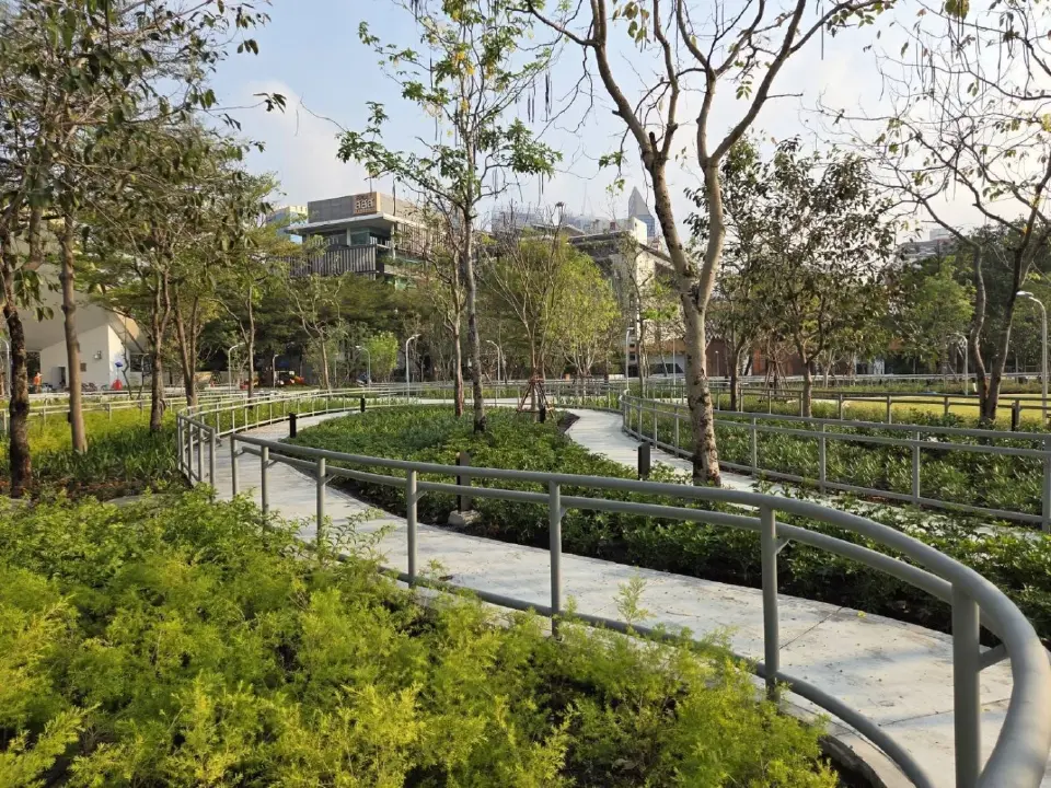 กทม. ลุยแผนสู้ร้อน ปี 69 ปักหมุด 379 จุดเสี่ยง เตือนภัย 4 ระดับ