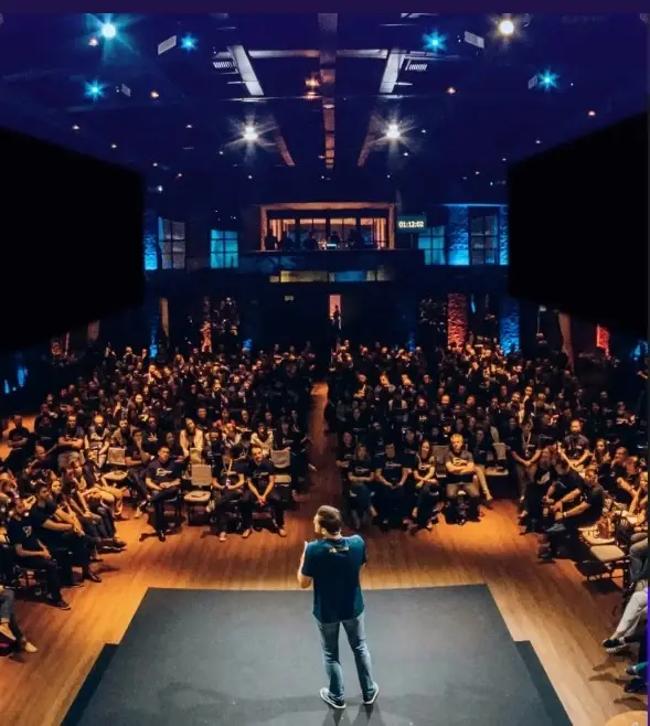 Deel เปิดเวที The Pitch ชิงเงินลงทุน 15 ล้านดอลลาร์ ปั้นสตาร์ทอัพยุคใหม่