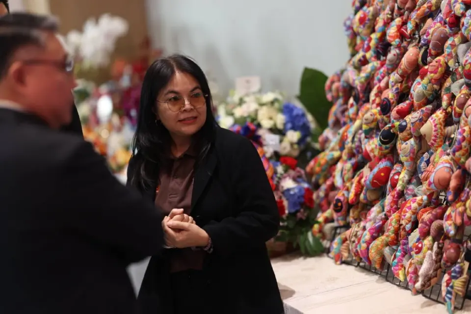 ธ.ก.ส. ปลื้ม พวงกุญแจผ้าหมักโคลน เป็นของที่ระลึกงานใหญ่ 46 ปี ฐานเศรษฐกิจ