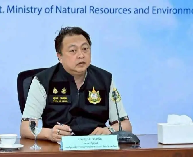 สุชาติ ชมกลิ่น