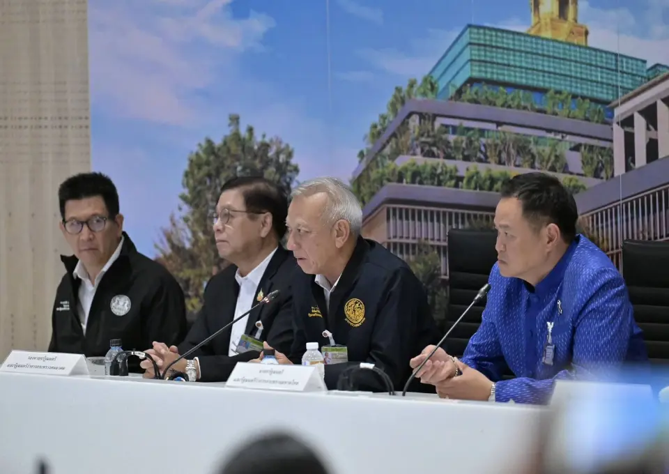 ‘อนุทิน’ ถกศบก. 4 ชม. สั่งอัดสต็อกน้ำมันทุกปั๊ม 1-2 สัปดาห์ เข้าสู่ภาวะปกติ