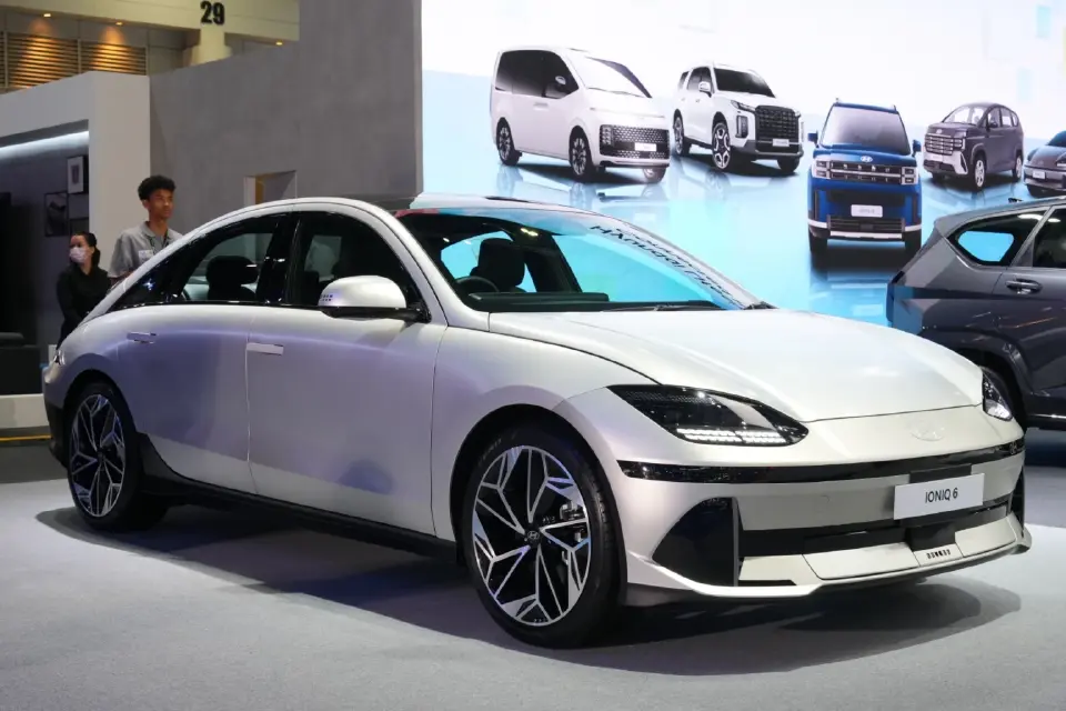  IONIQ 6 รถยนต์ไฟฟ้า 100% 