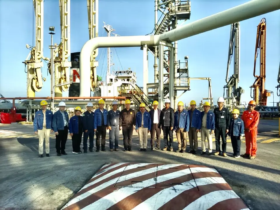 “รมว.ยุติธรรม-รอง ผบ.ตร.”ลุยชลบุรี-ระยอง สกัดลักลอบขนน้ำมัน