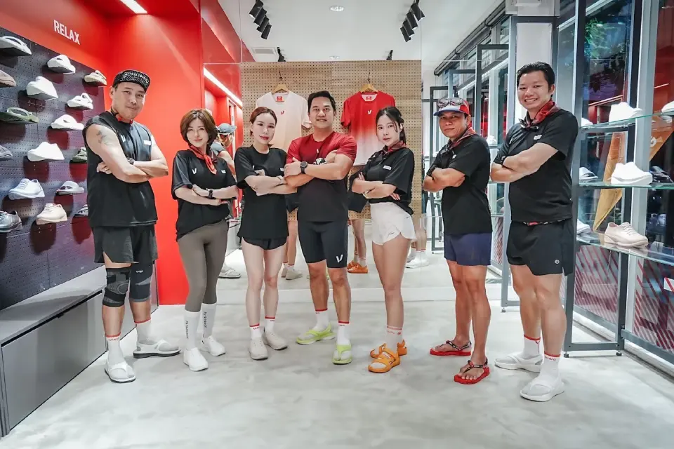 รู้จัก “วีอิ้ง รองเท้าแตะวิ่งได้"นวัตกรรมคนไทยจากแดนอีสาน ผู้พลิกภาพจำโลกกีฬา