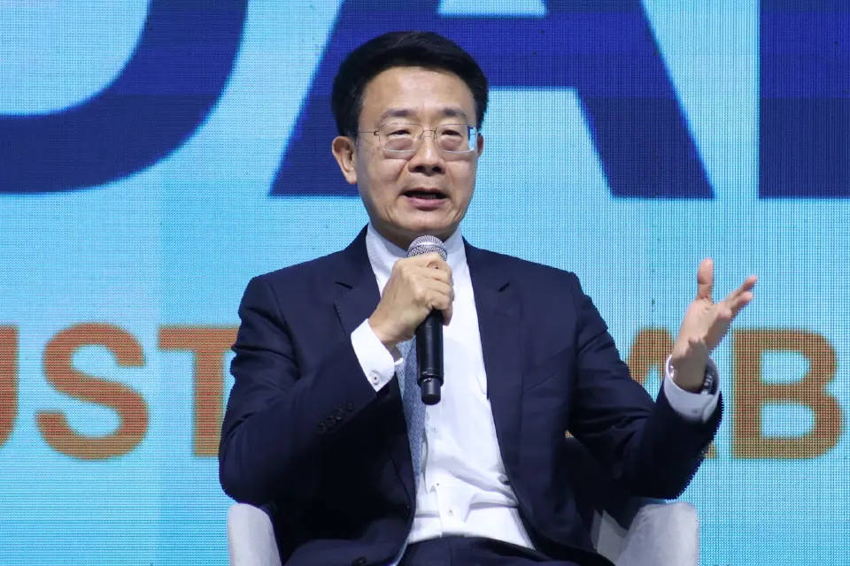 วิศิษฐ์ ลิ้มลือชา รองประธานกรรมการหอการค้าไทย และนายกสมาคมการค้าอาหารอนาคตไทย