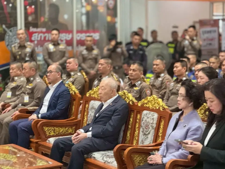 รองผบ.ตร.รับมอบรถจักรยานยนต์ เสริมทัพจราจรโครงการพระราชดำริ