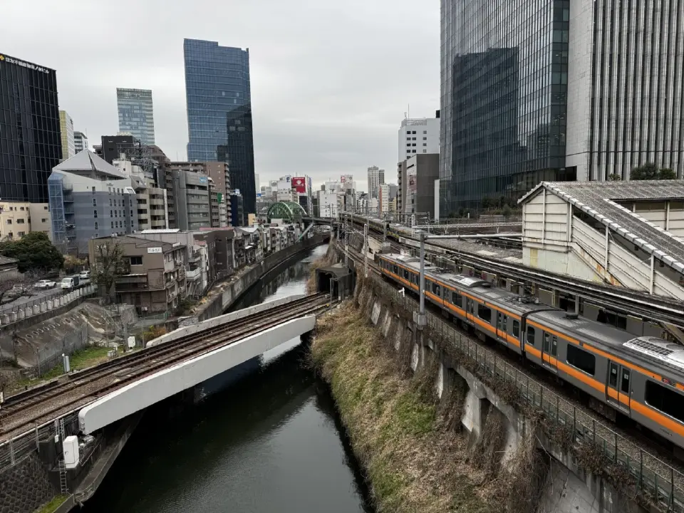 กรมขนส่งทางราง ถกญี่ปุ่น ยกเครื่องรื้อระบบซ่อมบำรุง ‘รถไฟสายสีแดง’