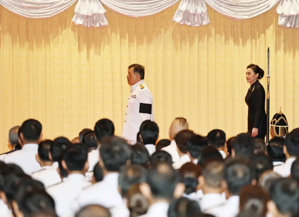ในหลวง พระราชินี เสด็จฯ เปิดประชุมรัฐสภา มีพระราชดำรัส ขอให้ยึดถือความถูกต้อง