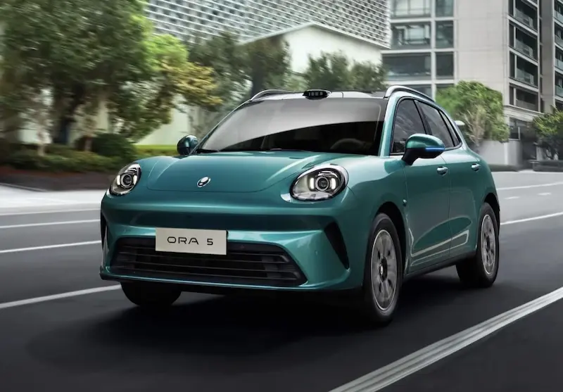 น้ำมันพุ่ง ดันยอดขายรถยนต์ไฟฟ้า จีนส่ง EV รุ่นใหม่ราคา 4-5 แสนบาท พรึ่บมอเตอร์โชว์ 2026