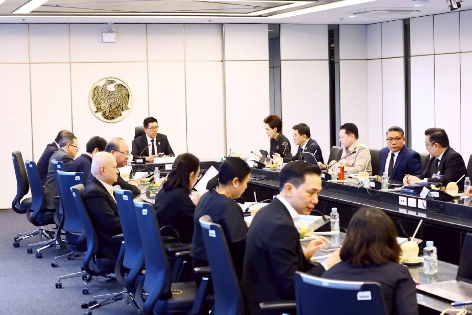 ‘เอกนิติ’ ถกทีมไทยแลนด์ วางยุทธศาสตร์ใหม่ รับศึกภาษีสหรัฐ