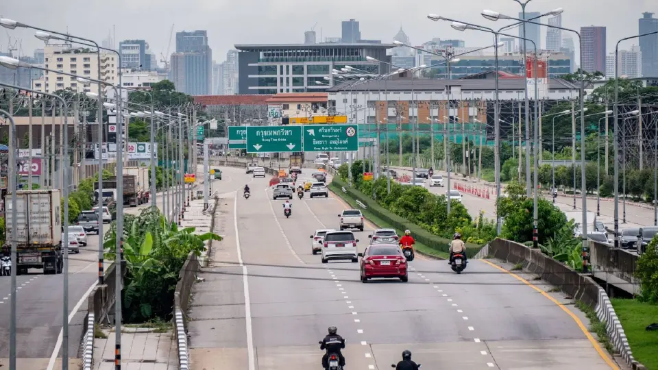 ทำเลถนนกรุงเทพกรีฑาตัดใหม่