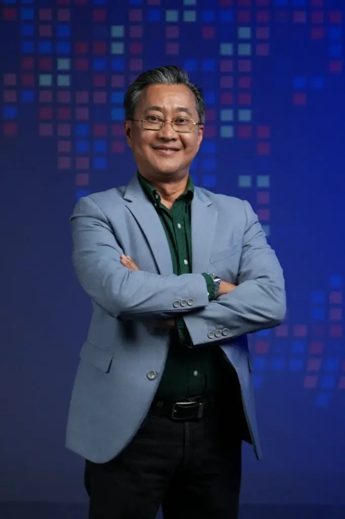 รองศาสตราจารย์ ดร.อัทธ์ พิศาลวานิช นักวิชาการอิสระ และผู้เชี่ยวชาญเศรษฐกิจระหว่างประเทศ และอาเซียน 