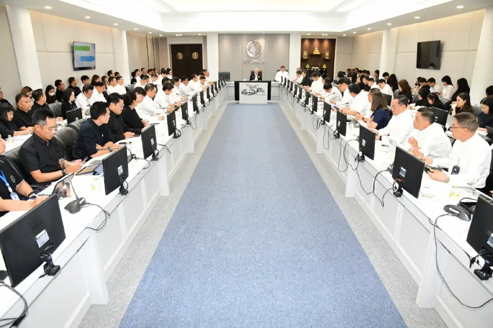 คมนาคม กางแผนรับ 'สงกรานต์ 2569' คาดเดินทางแตะ 26 ล้านคัน กำชับน้ำมันพร้อม